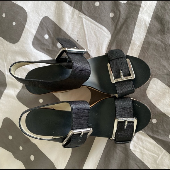 Michael Kors black and white wedges - Picture 2 of 6